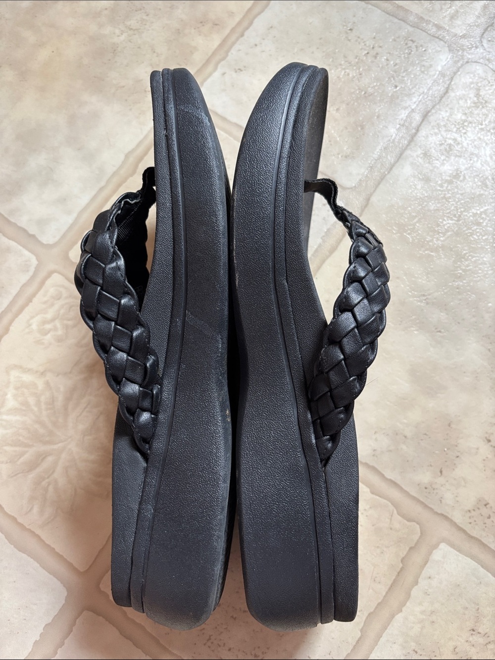 Vionic Women's Kenji Black
Braided Leather Platform Sandals
Flip Flop US 11 - Picture 5 of 8